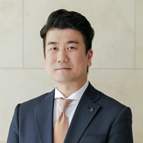 백 지 훈  대리