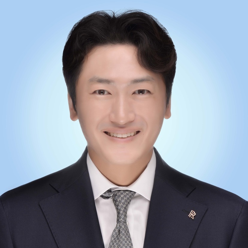 김 대 성  팀장