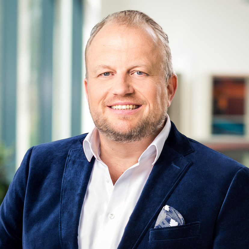 SÖREN LUTHARDT