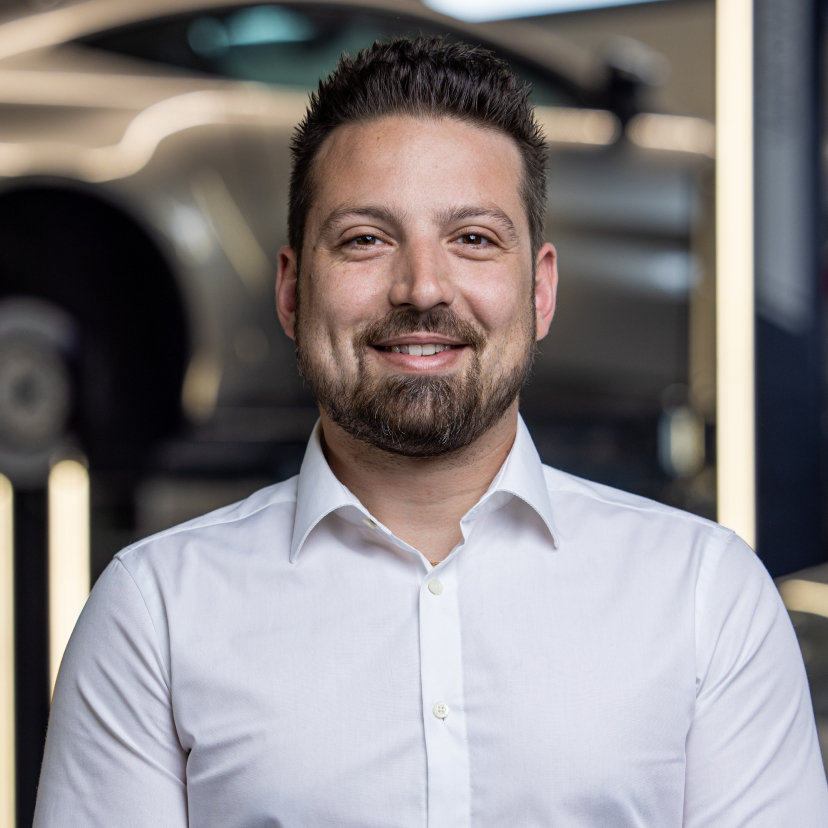 RollsRoyce Motor Cars Geneva, Luxury Motor Group R SA showroom