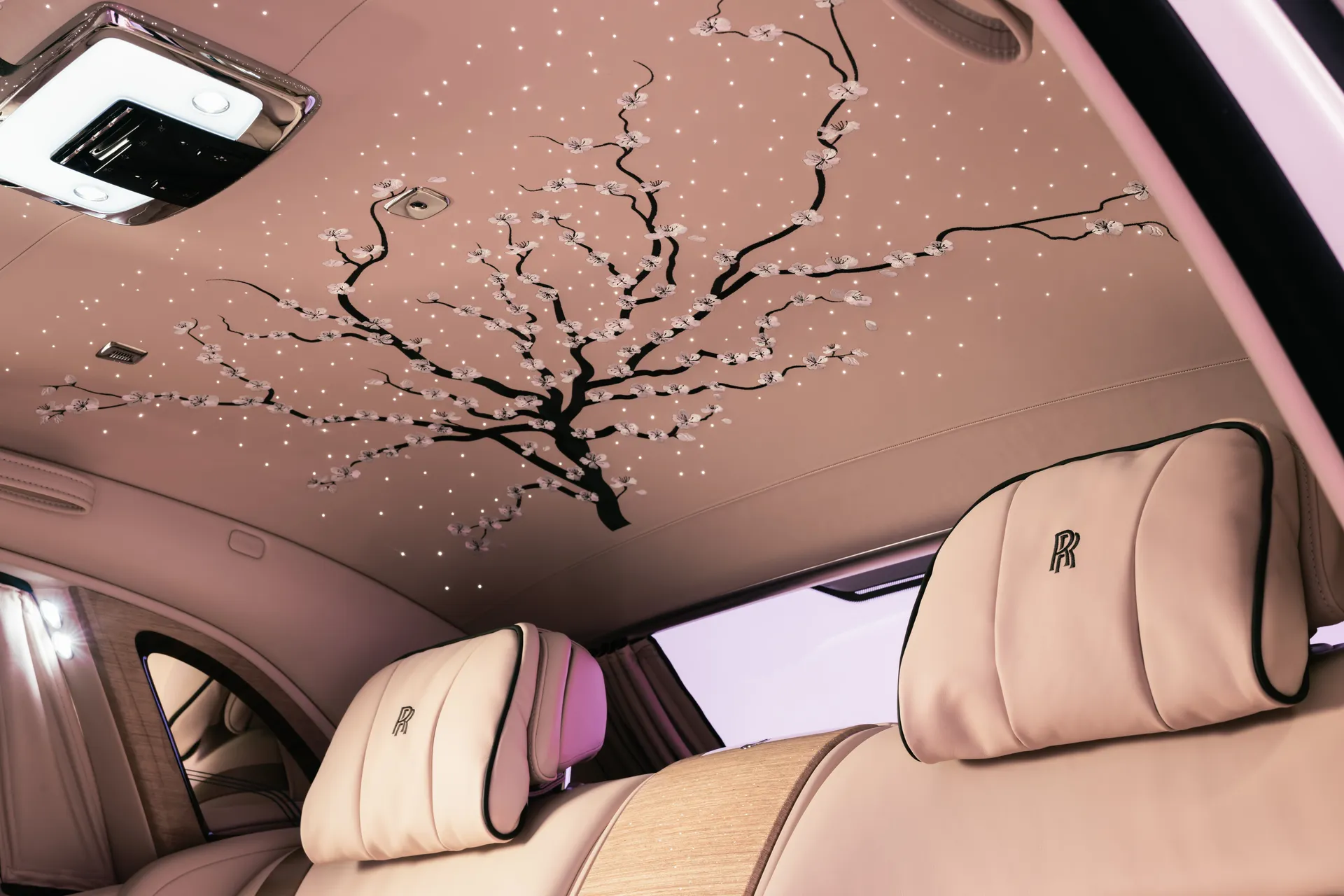 ロールス・ロイス・モーター・カーズ 横浜 ショールーム