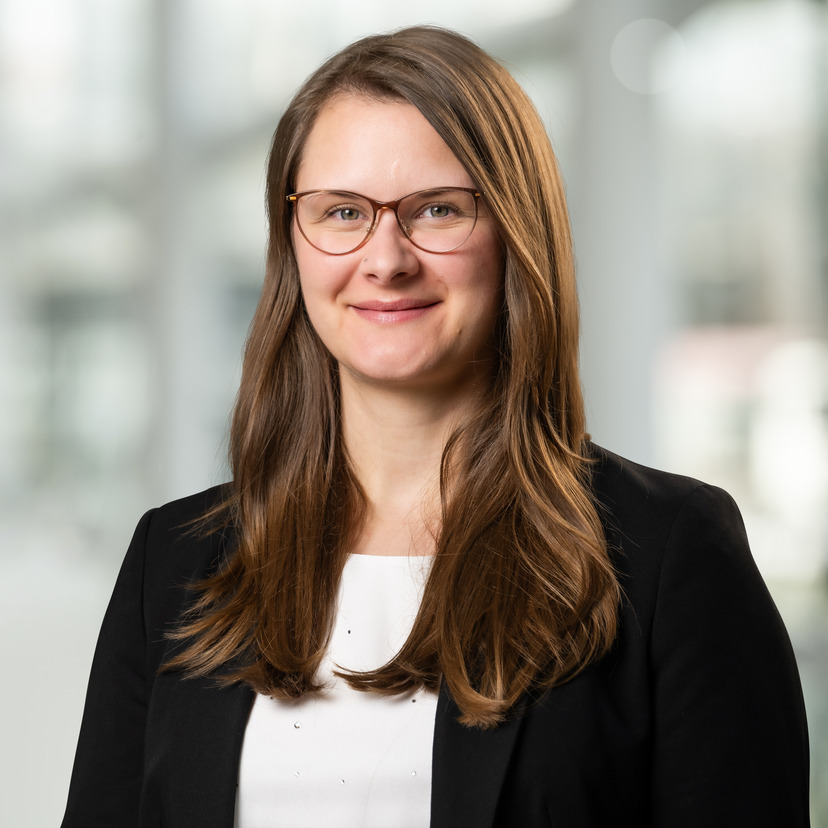 Laura  Krhla