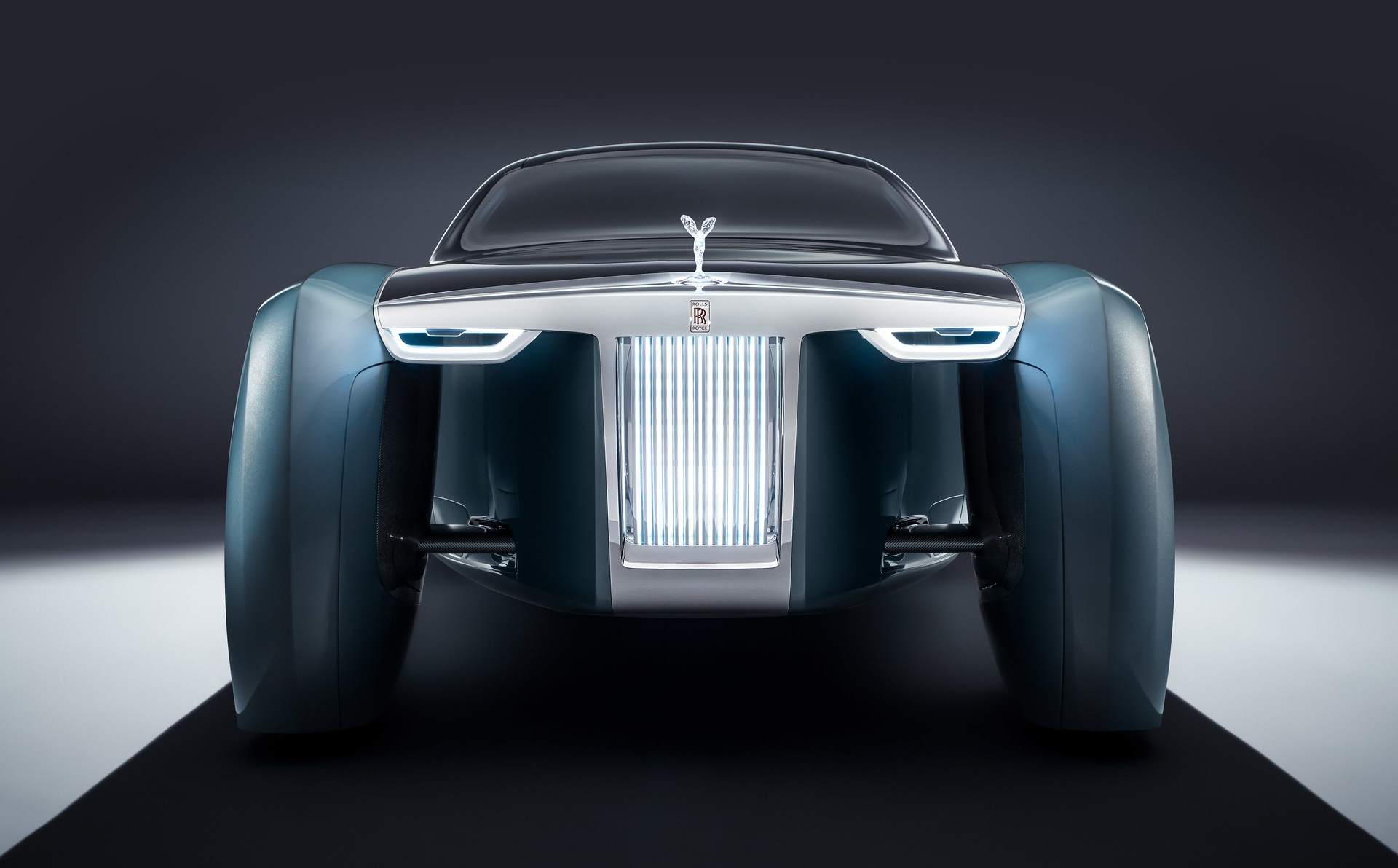 A front view of Rolls Royce's first ever vision vehicle, the Rolls-Royce 103ex