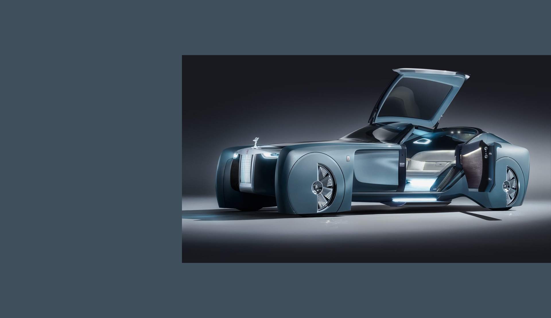 An angled view of Rolls Royce's first ever vision vehicle, the Rolls-Royce 103ex