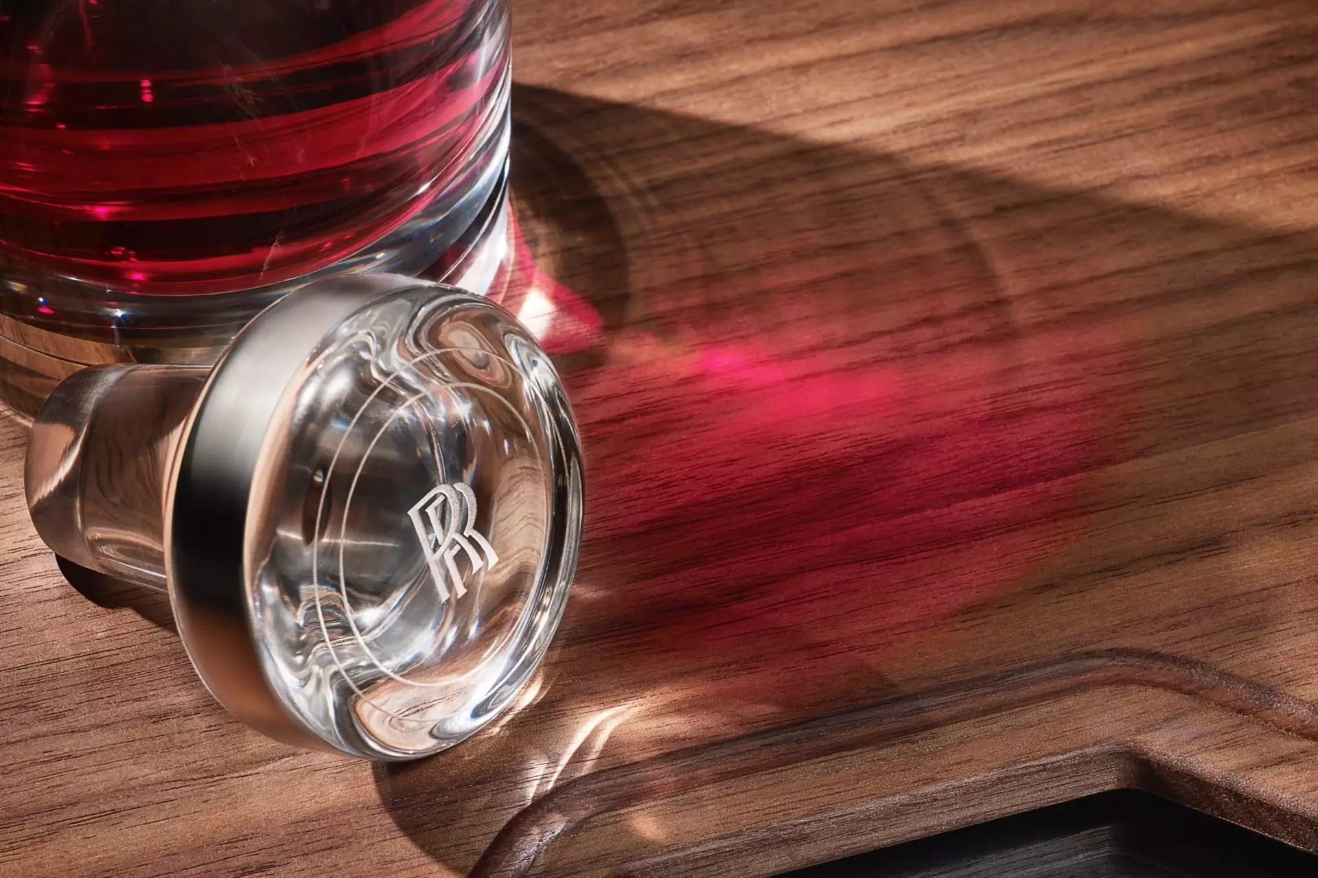 Rolls-Royce engraved details on the bespoke glass wine cap