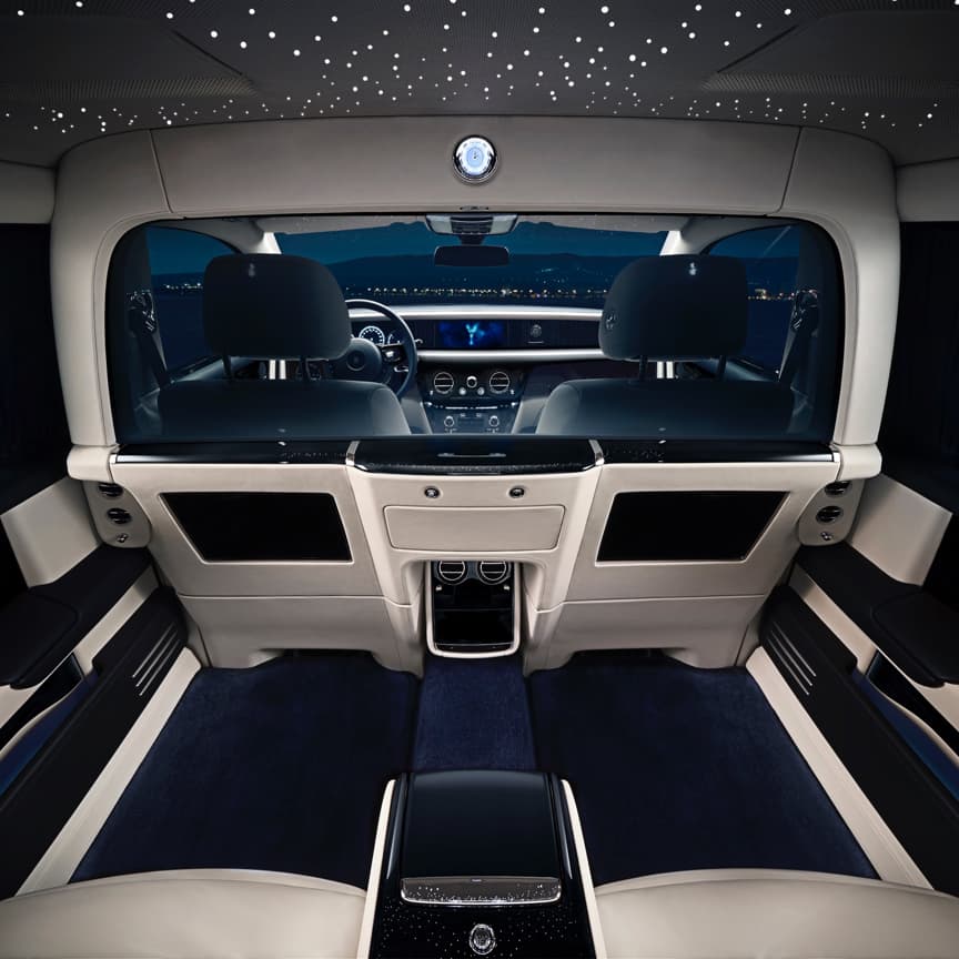 phantom motorino Experience the luxury of absolute privacy. The Privacy Suite for Phantom Extended transforms the rear cabin into a secluded sanctuary for undisturbed enjoyment.
