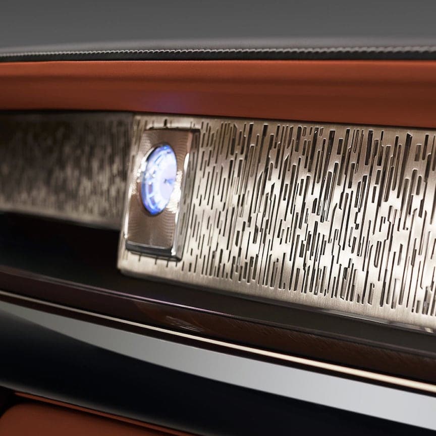 Running the entire length of fascia in the Phantom is a feature that is truly unique. It’s called The Gallery – conceived to house bespoke artistic creations.