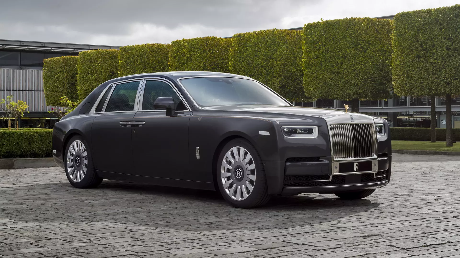 RollsRoyce defies pandemic with record sales and exotic Coachbuild cars
