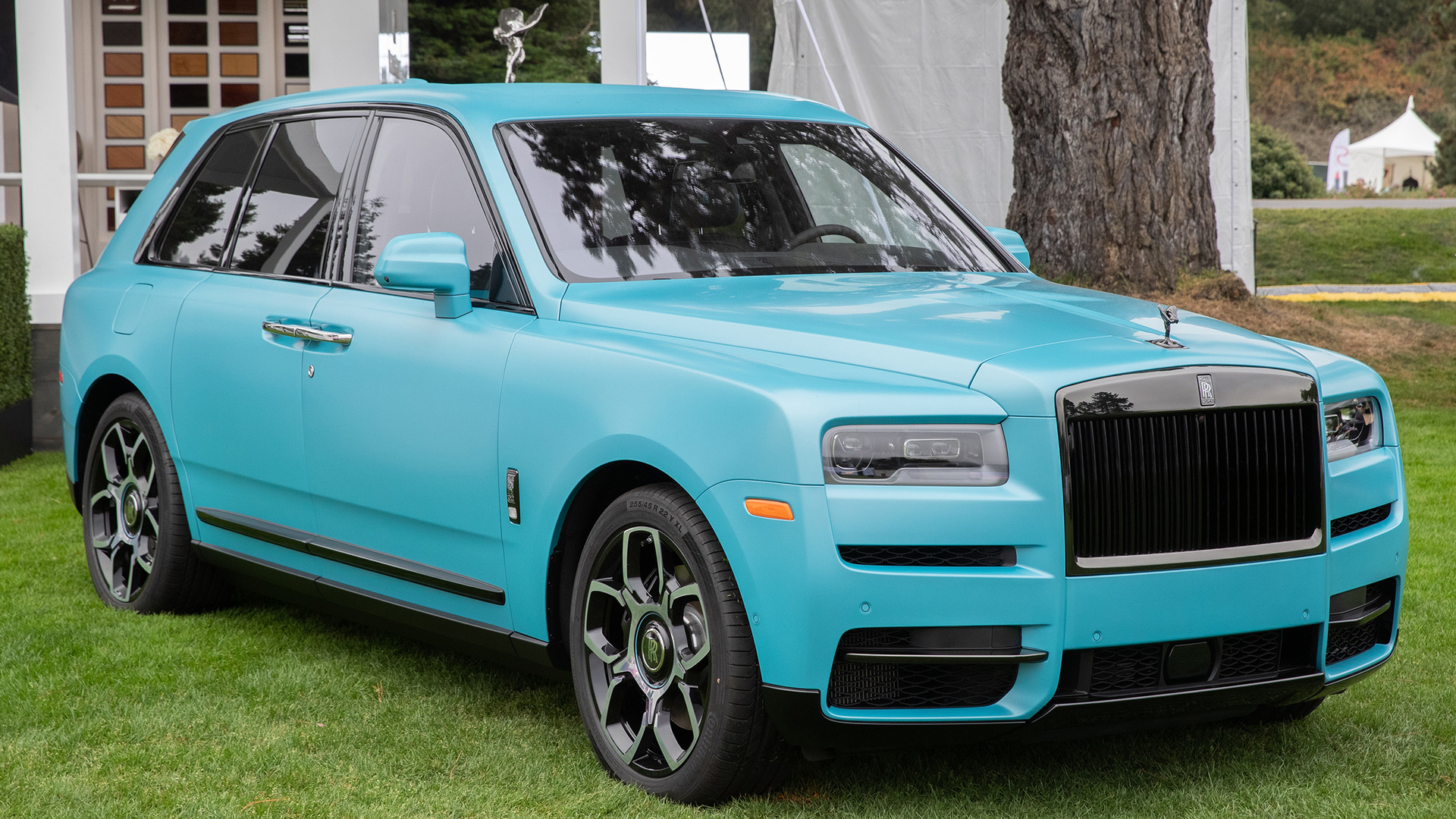 Front three quarter shot of blue coloured Black Badge Cullinan.