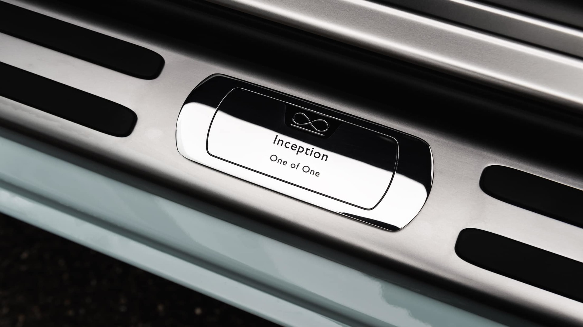 Bespoke treadplate for the Rolls-Royce Black Badge Wraith Inception motor car