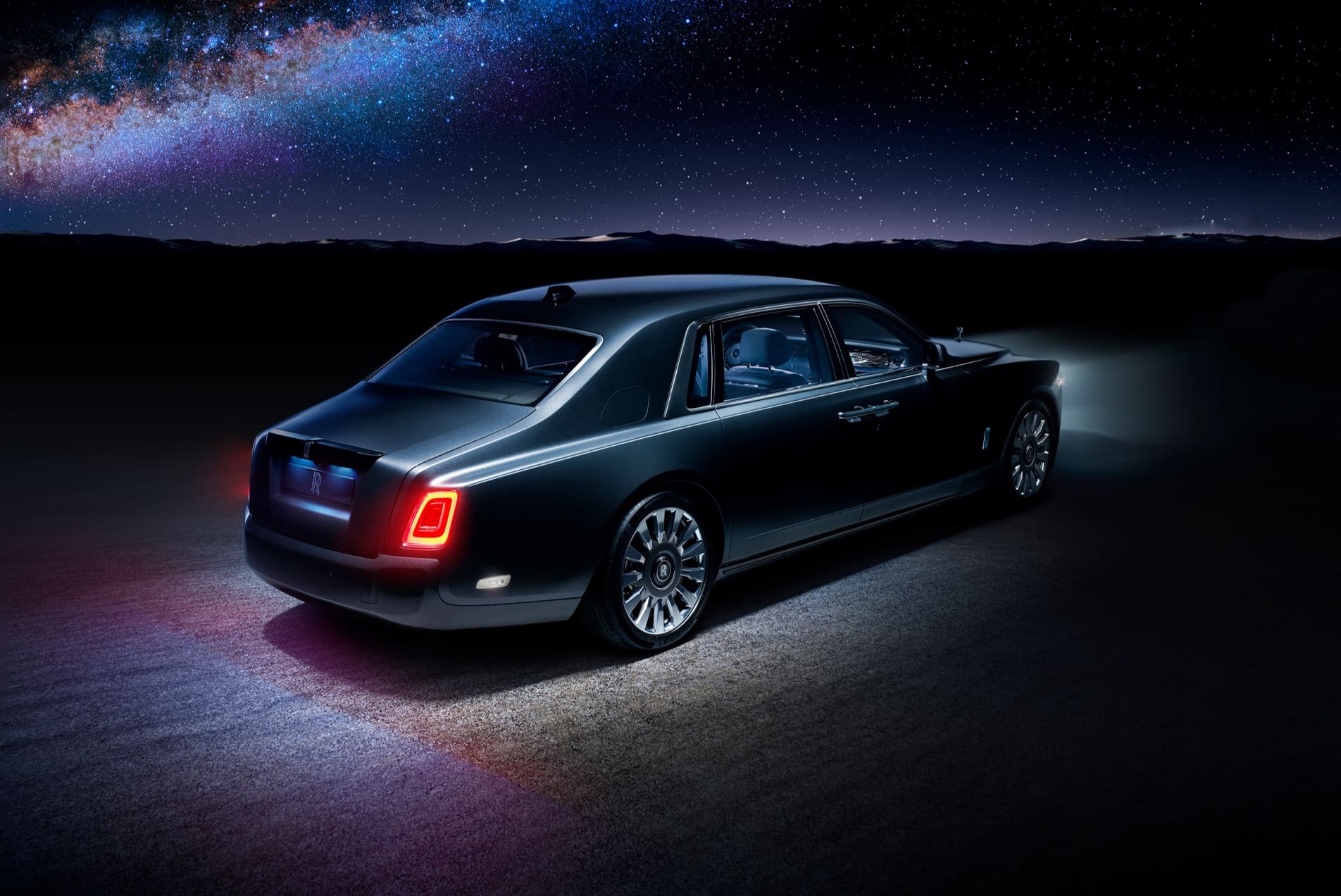 Side shot of Phantom Tempus with night sky in the background