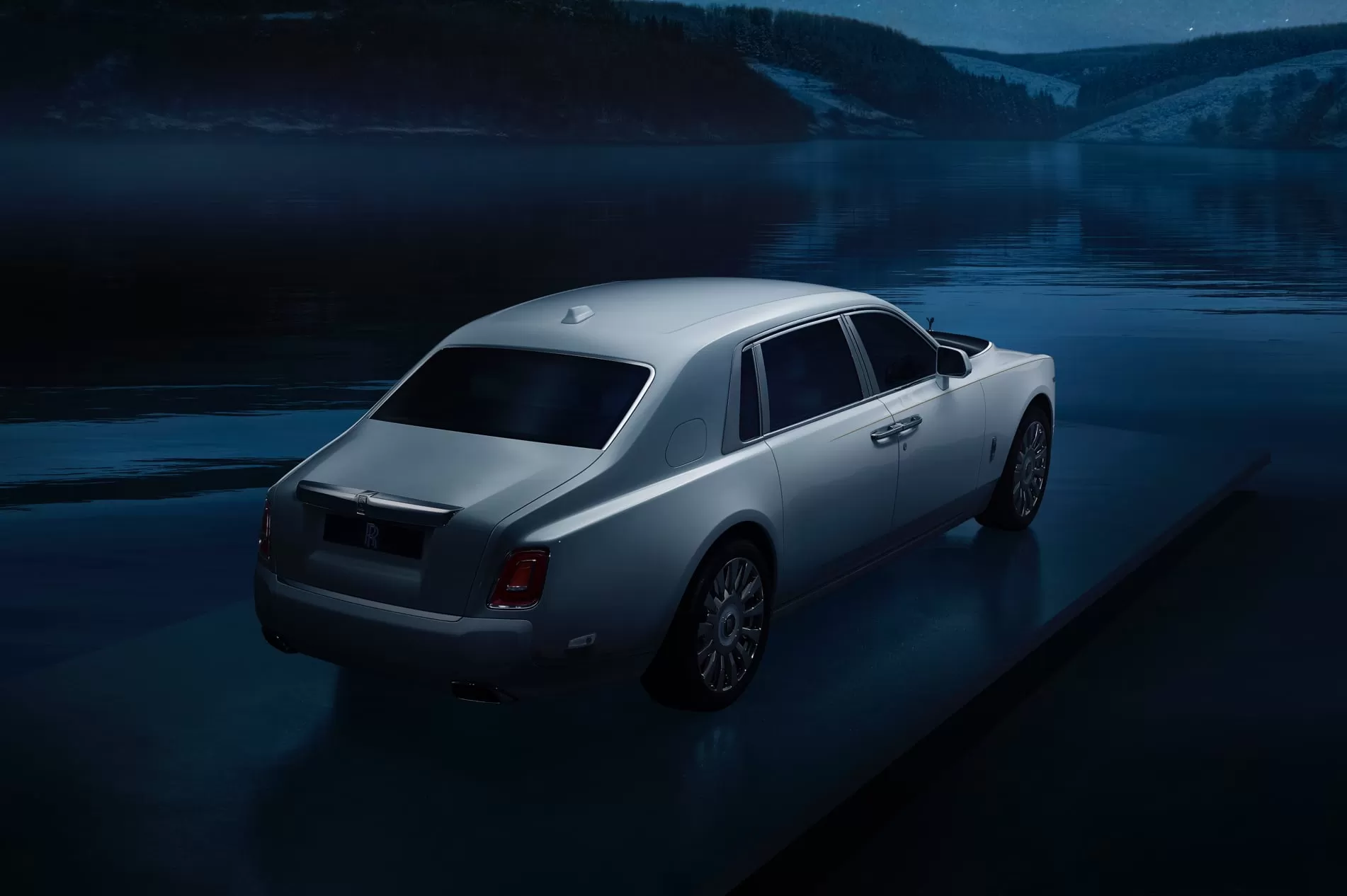 Side rear view of Rolls-Royce Tranquillity