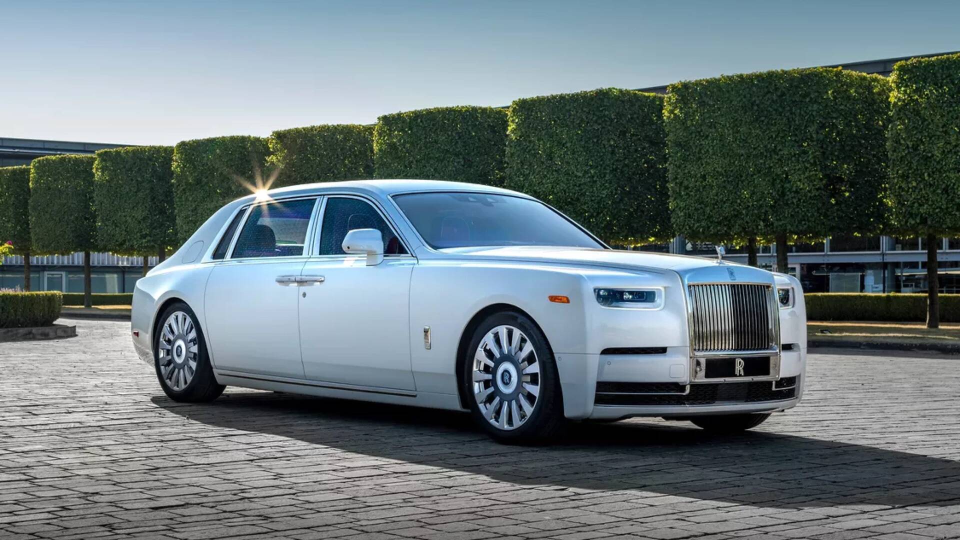 Front three quarter of a Phantom in the Home of Rolls-Royce court yard