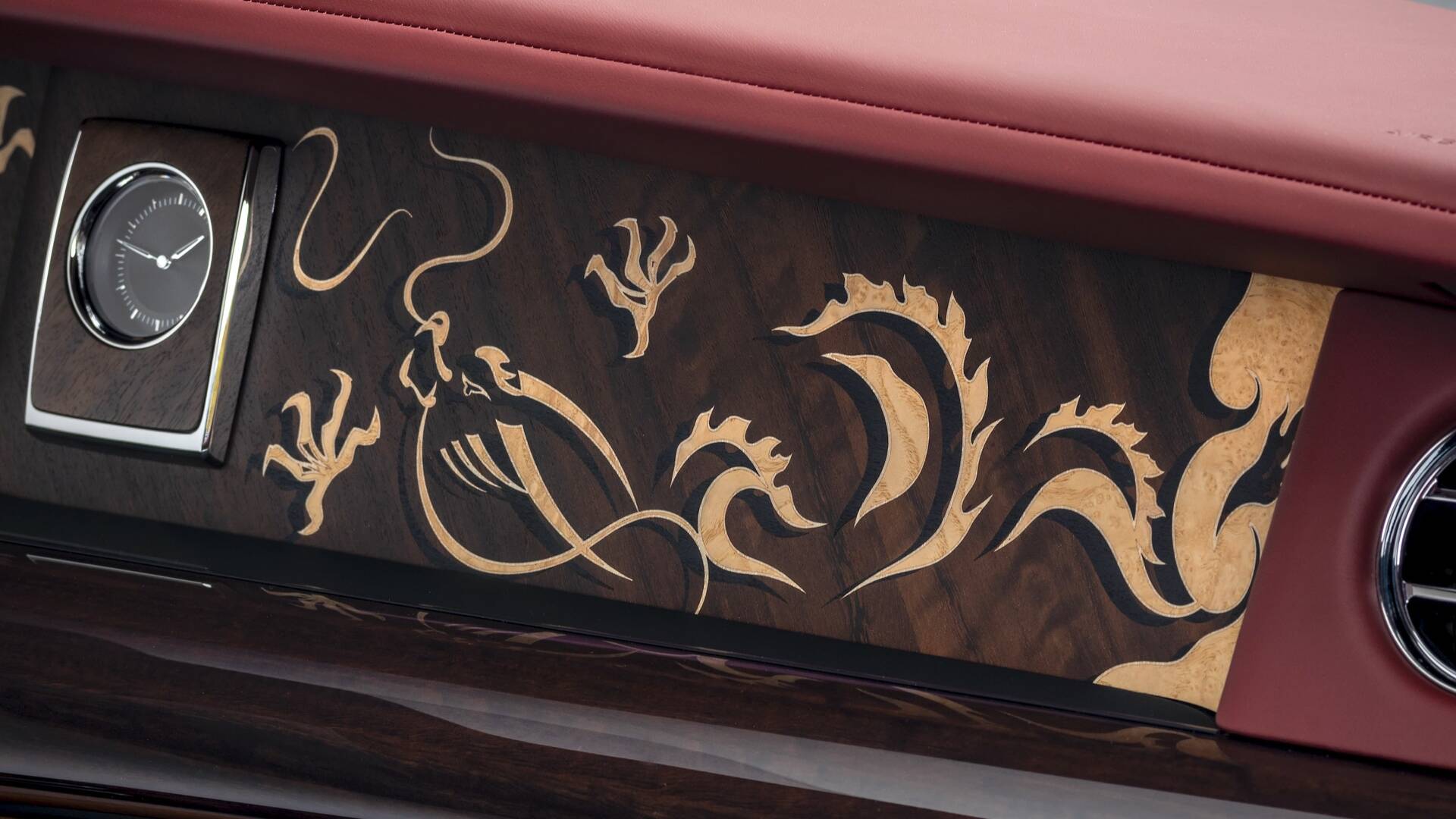 Close up of the Phantom gallery detail, dragon