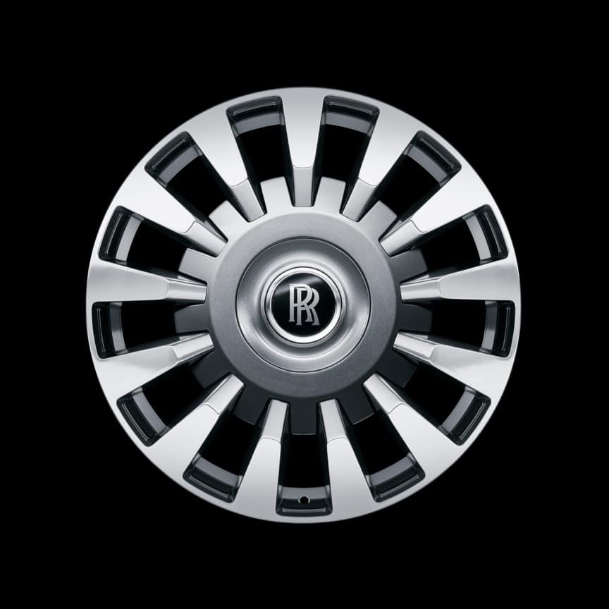 <p>Elegant design and vailable in bi-colour and fully polished finish.</p>