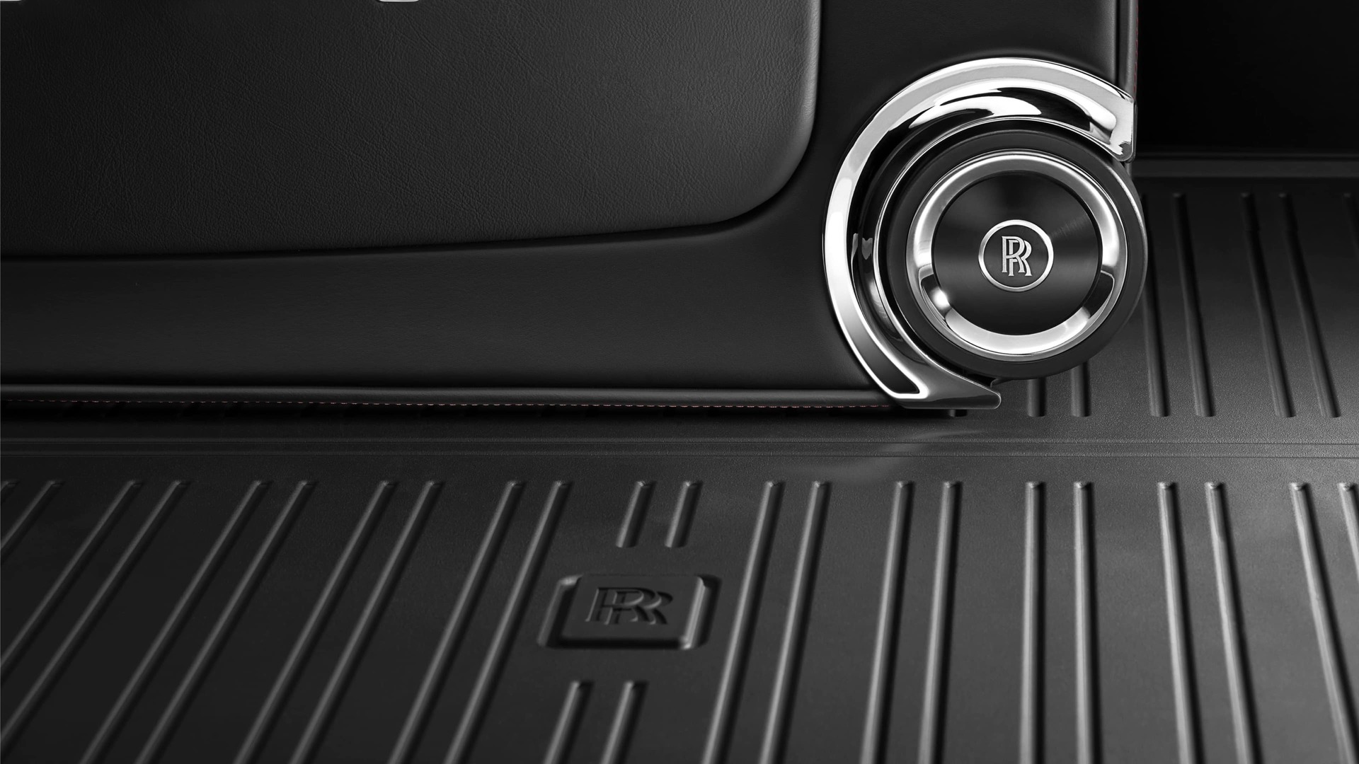 All weather luggage compartment mat