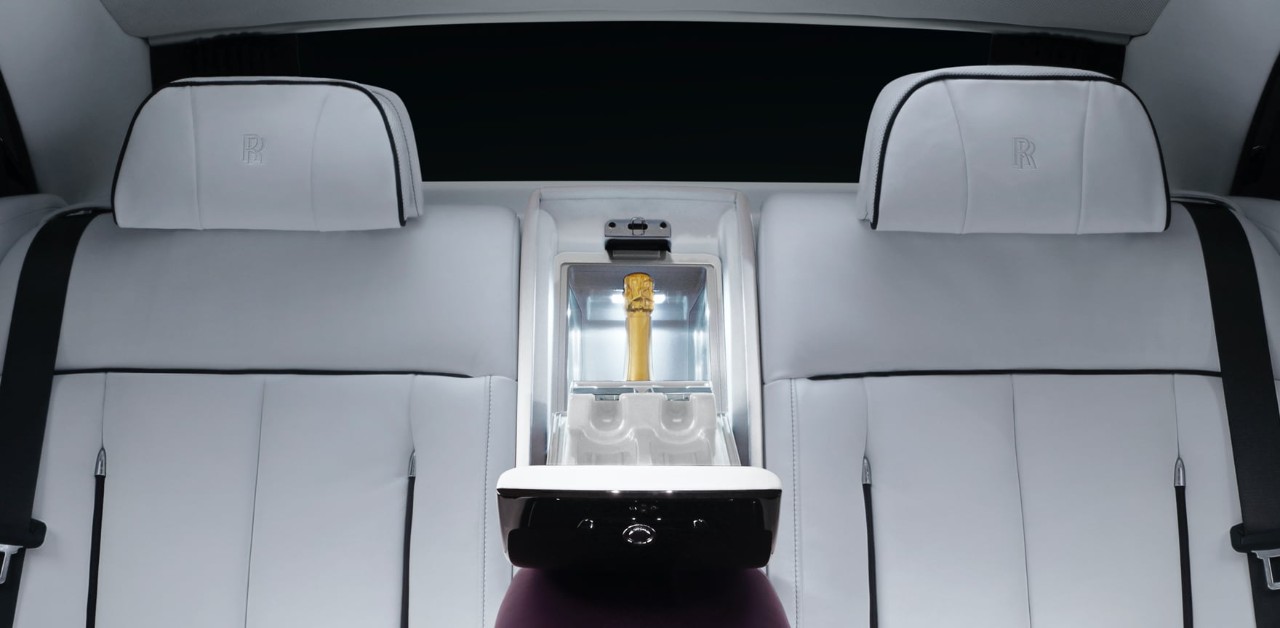 Storage compartment - Rolls Royce - Tratter