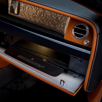 <p>Giving a discreet and personal touch to an area not immediately visible to the casual viewer, the interior of Phantom’s glovebox lid can be embroidered with personalised text or graphics.<br>
</p>