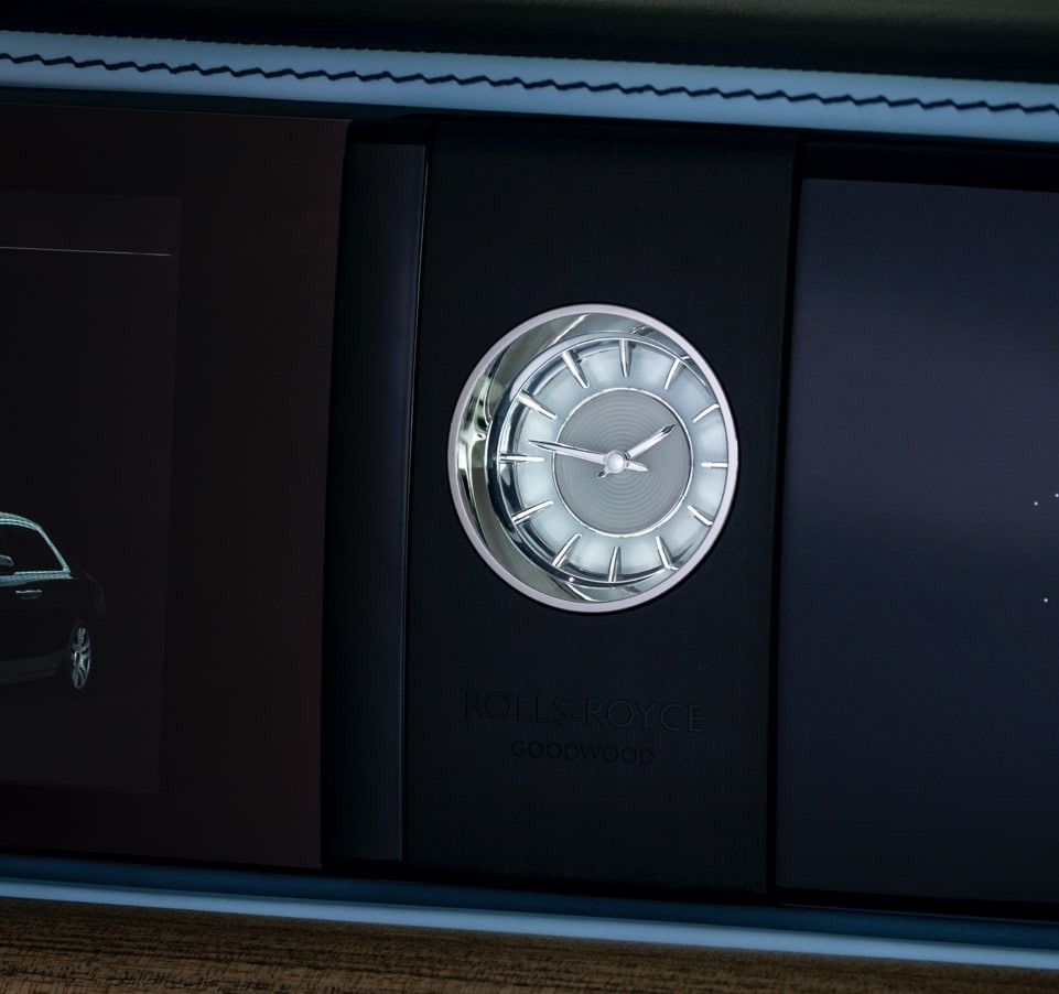 Chia sẻ với hơn 55 về rolls royce silver spirit clock hay nhất  Du học  Akina
