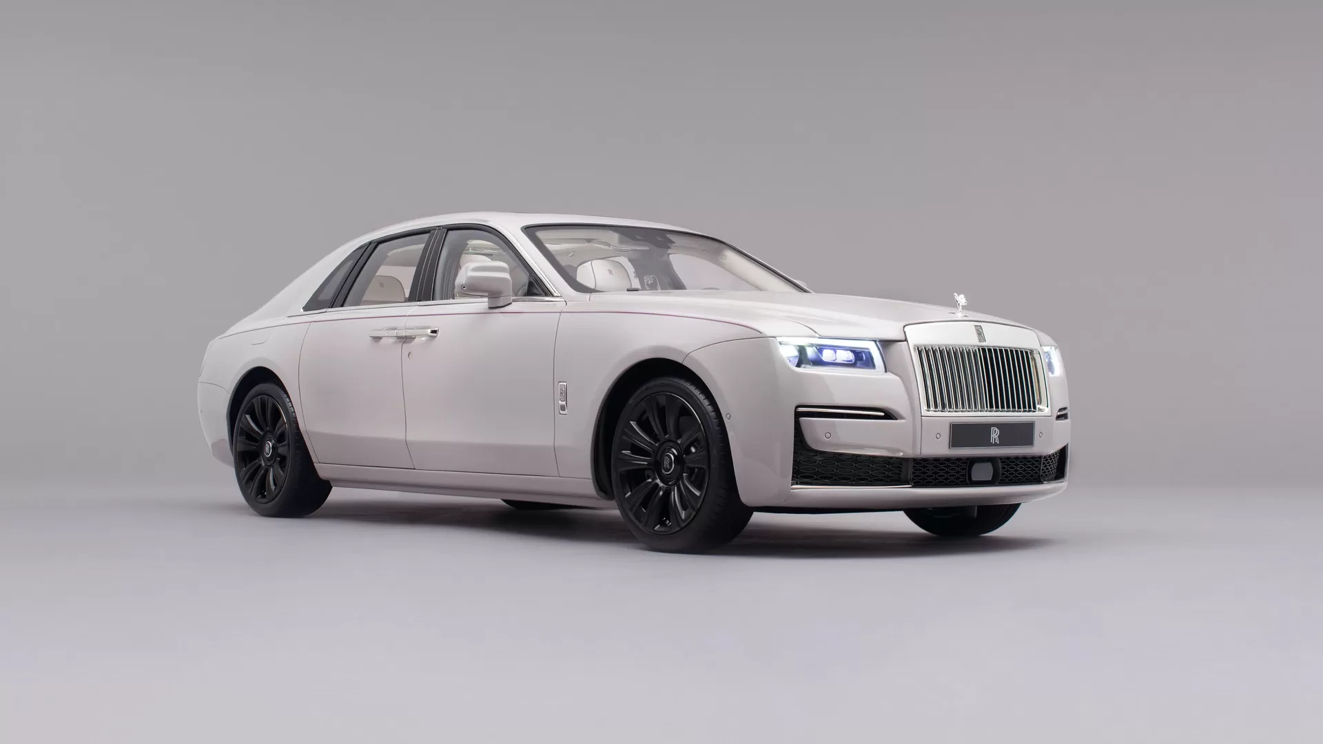 98%以上節約 未使用 ROLLS ROYCE GHOST ヘッドレストセット