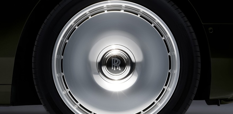 Rolls royce top hub cap price