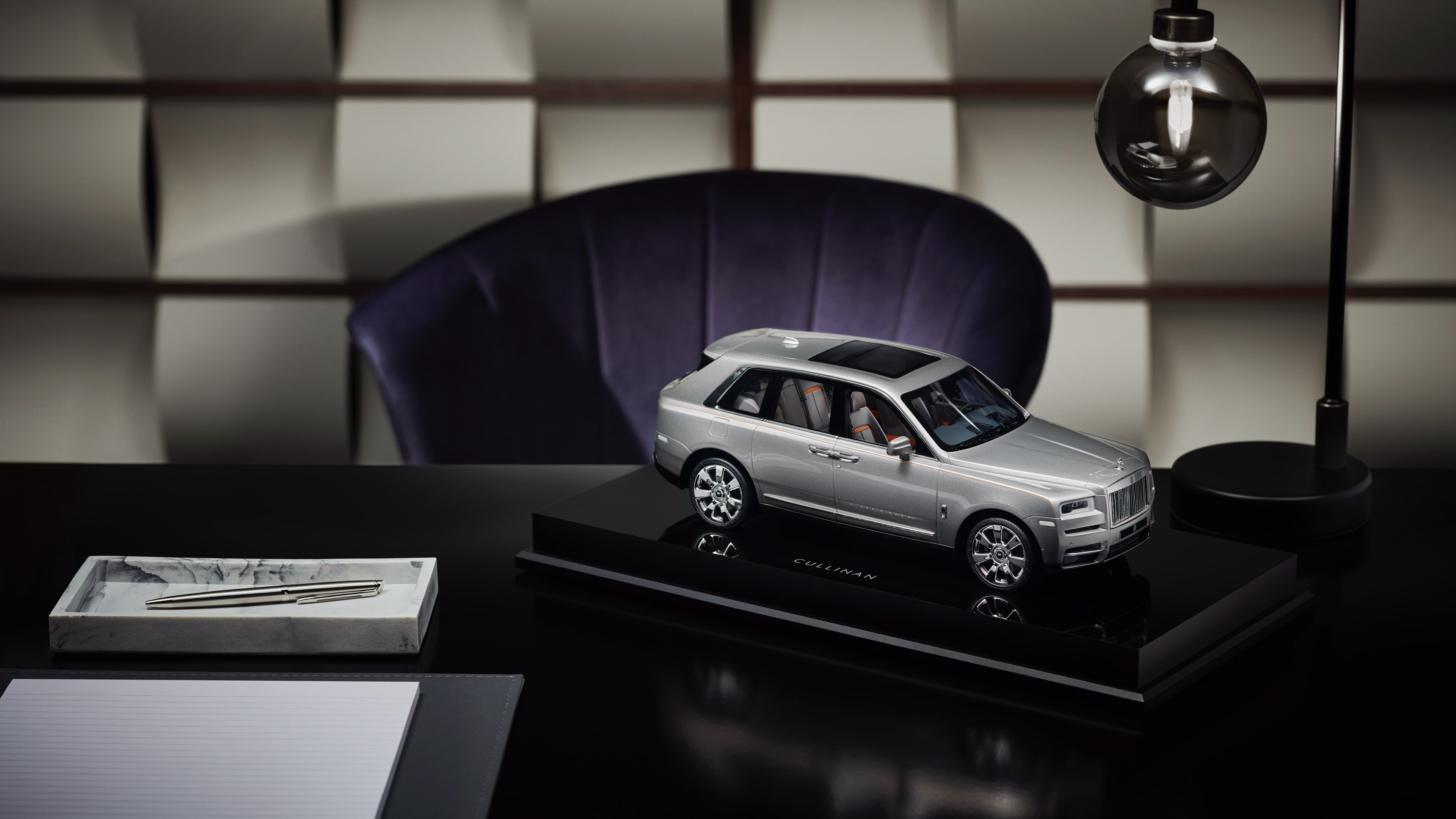 特価 1/18 ロールスロイス カリナン Rolls Royce グリーン 特価 1/18 ロールスロイス カリナン Rolls Royce グリーン - メルカリ