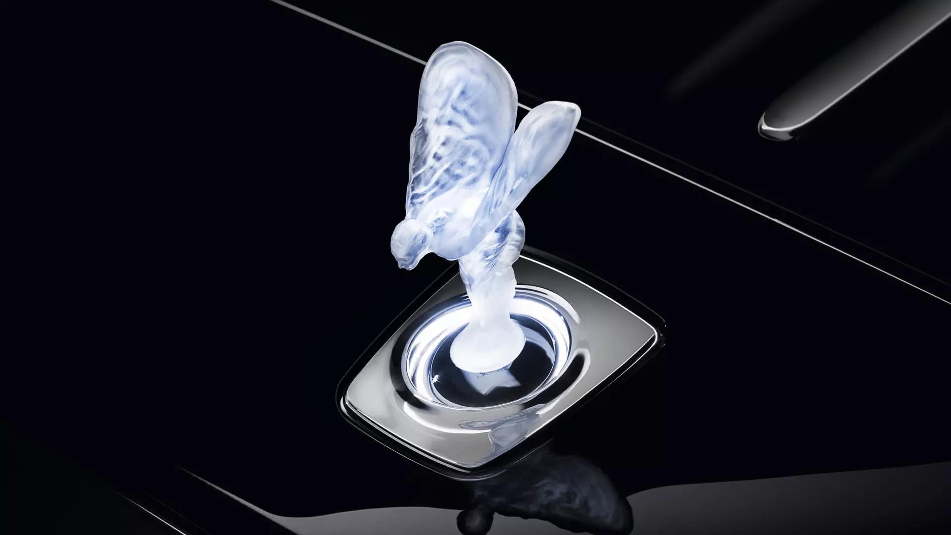Spirit of Ecstasy – Illuminated Spirit of Ecstasy – Illuminated