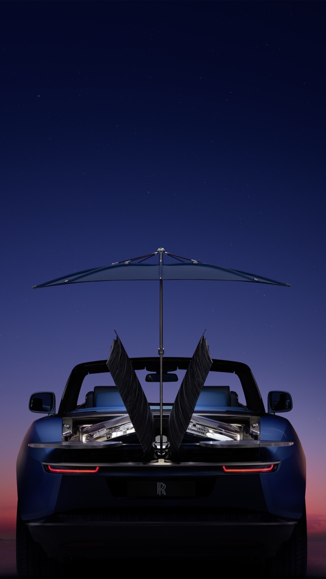 ロールス・ロイスが創り上げたコーチビルドの傑作は、オーナーが人生を通して抱き続けた海への敬意を表します。