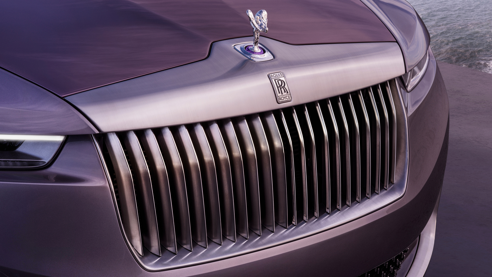 The grille of the Rolls-Royce Amethyst Droptail