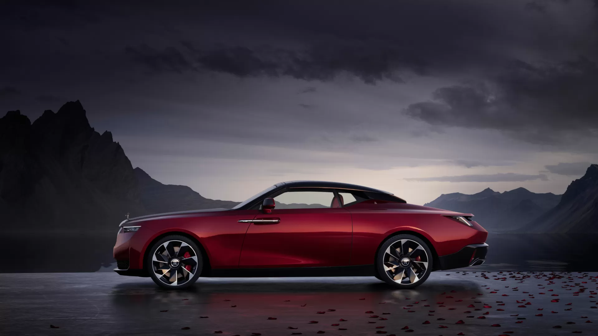 Side view of the Rolls-Royce La Rose Noire Droptail