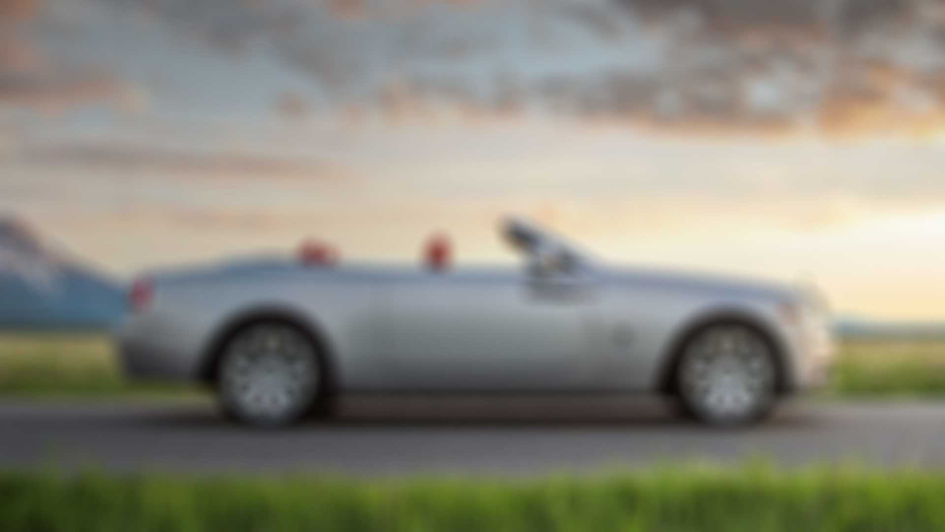Desktop hero image of car for Rolls-Royce Financial Services