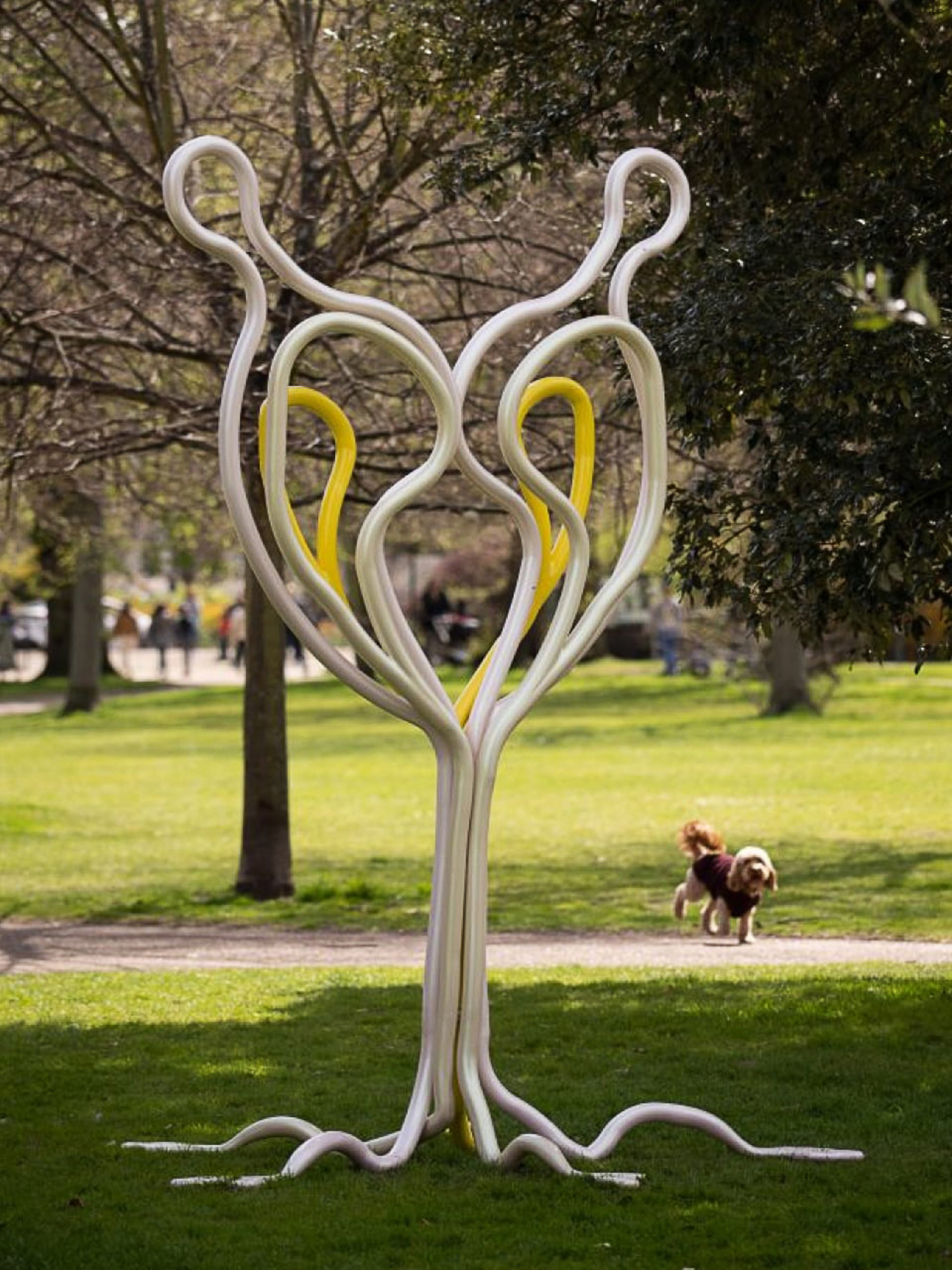 Dominique Gonzalez-Foerster and Paul B. Preciado, In remembrance of the coming alien (Alienor), 2022. Photo: Hugo Glendinning. © The artist and Serpentine, 2022.