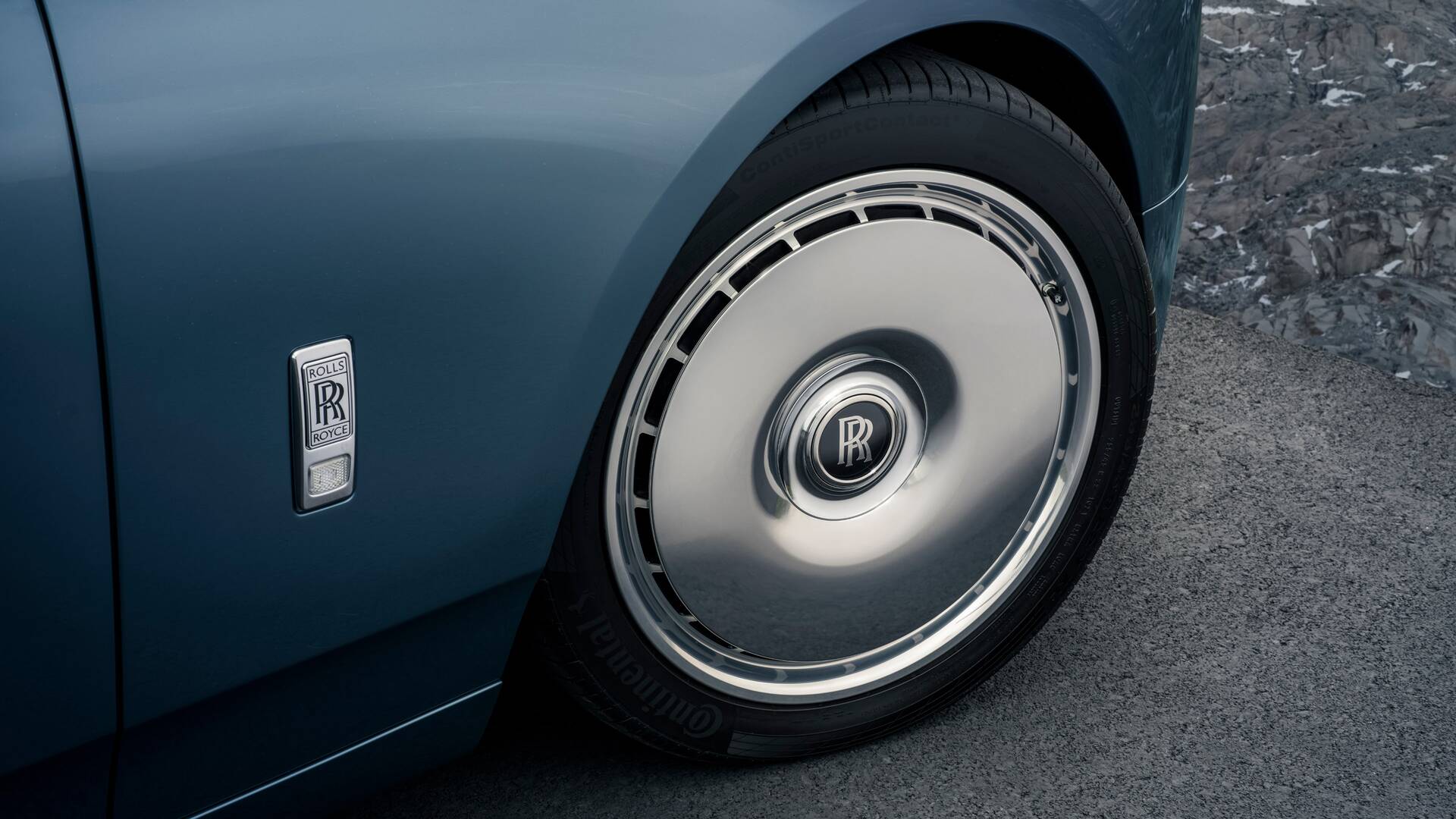 PHANTOM EXTENDED - IN DETAIL