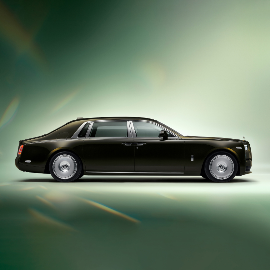 rolls royce phantom extended used Bring Phantom Extended Series II to life with the power of your imagination. Whatever you desire, our Bespoke services craft your ideas into reality.