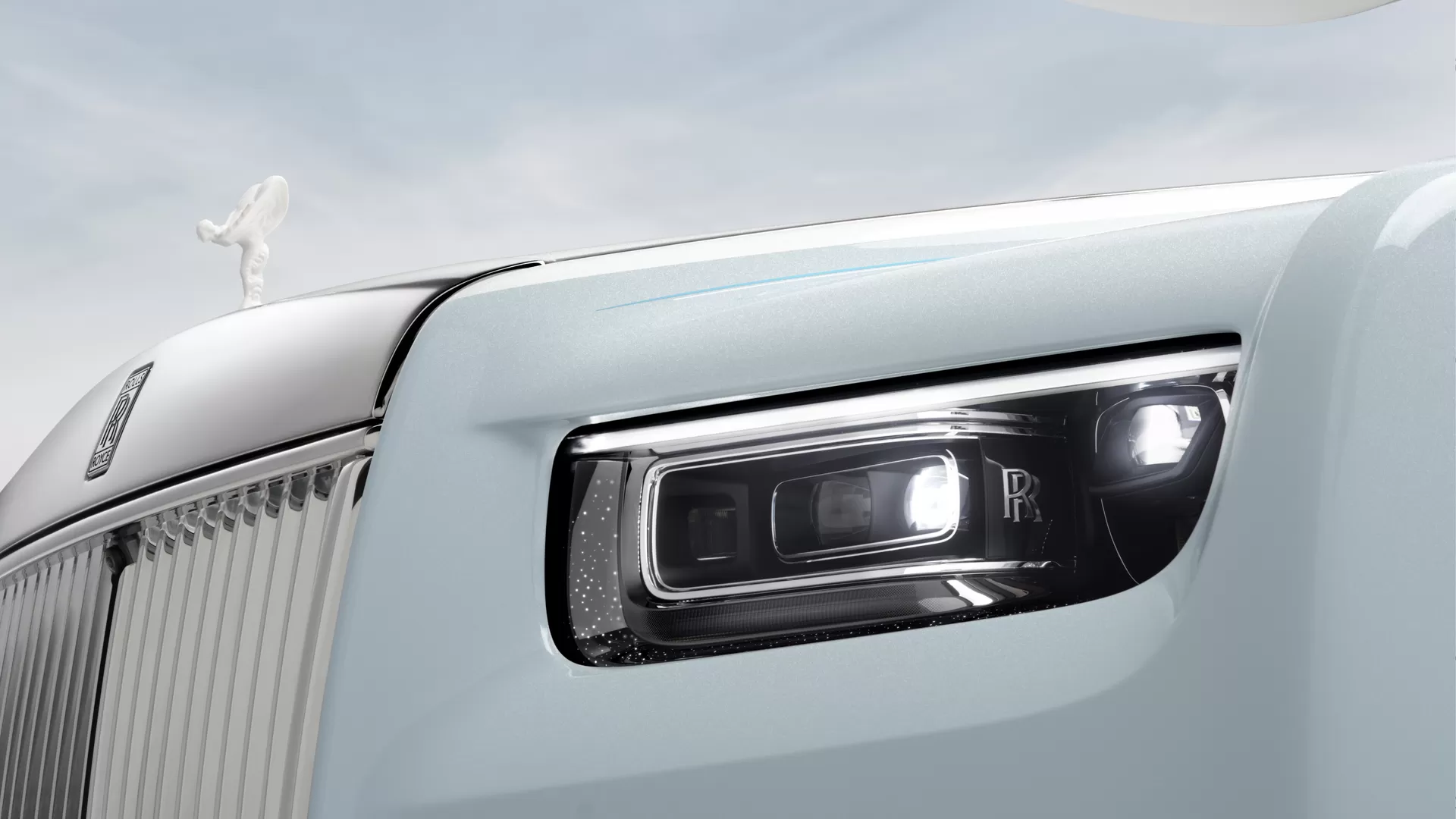 Front side profile of the Phantom Scintilla showing the beautiful headlights and grill.