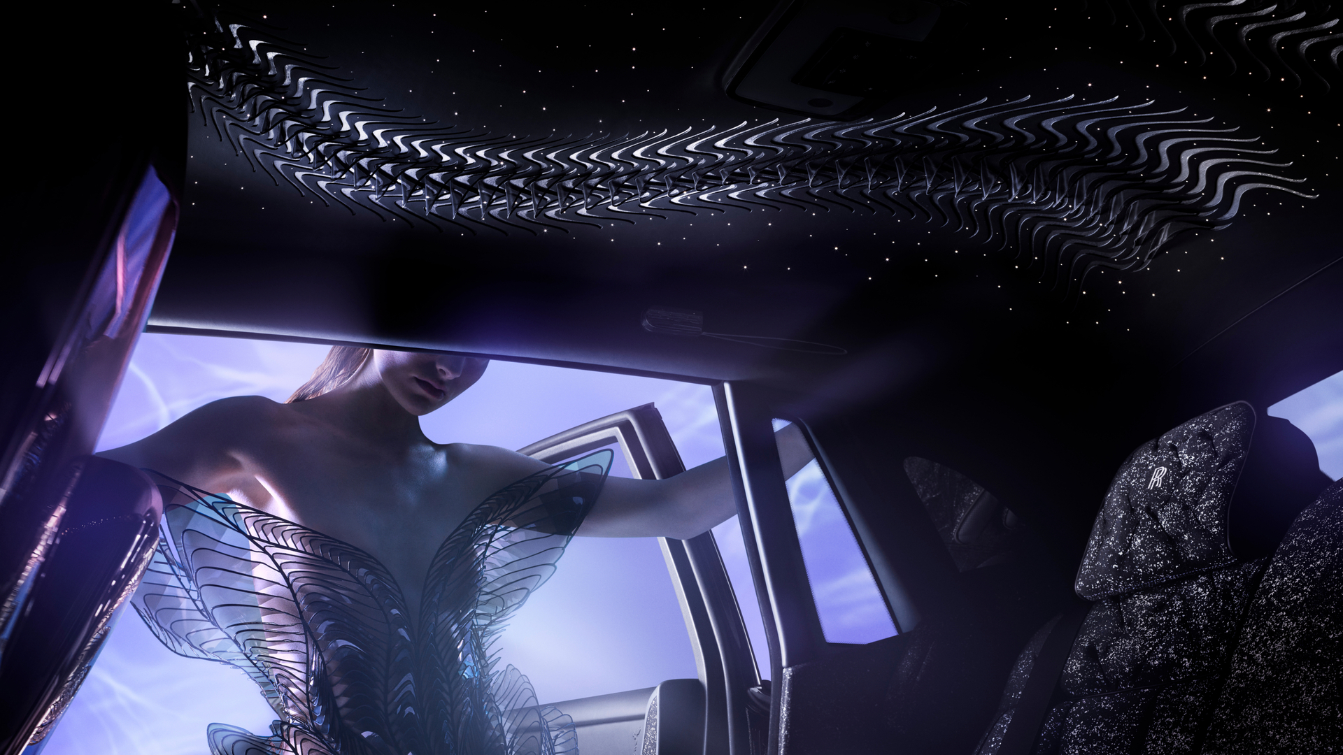 The three-dimensional Weaving Water Headliner of the Phantom Syntopia