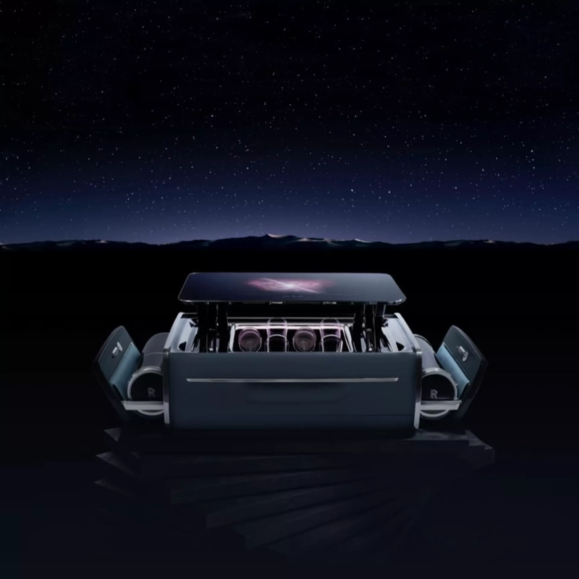 In honour of Phantom Tempus — a collection car inspired by the spacetime continuum — our iconic Champagne Chest receives a cosmic reimagining. 