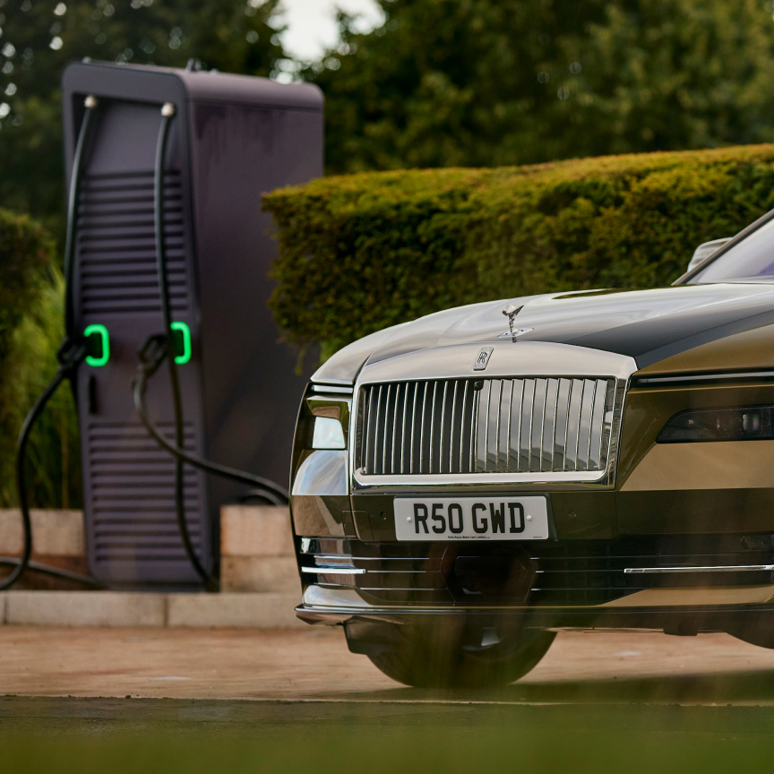 Explore Spectre’s charging methods and discover how to optimise your range for enhanced performance. 